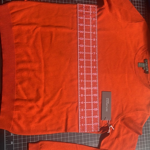 Persimmon colored silk and cashmere sweater - Picture 3 of 6